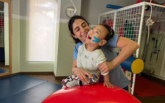 What Is Pediatric Physiotherapy And How Does It Work?